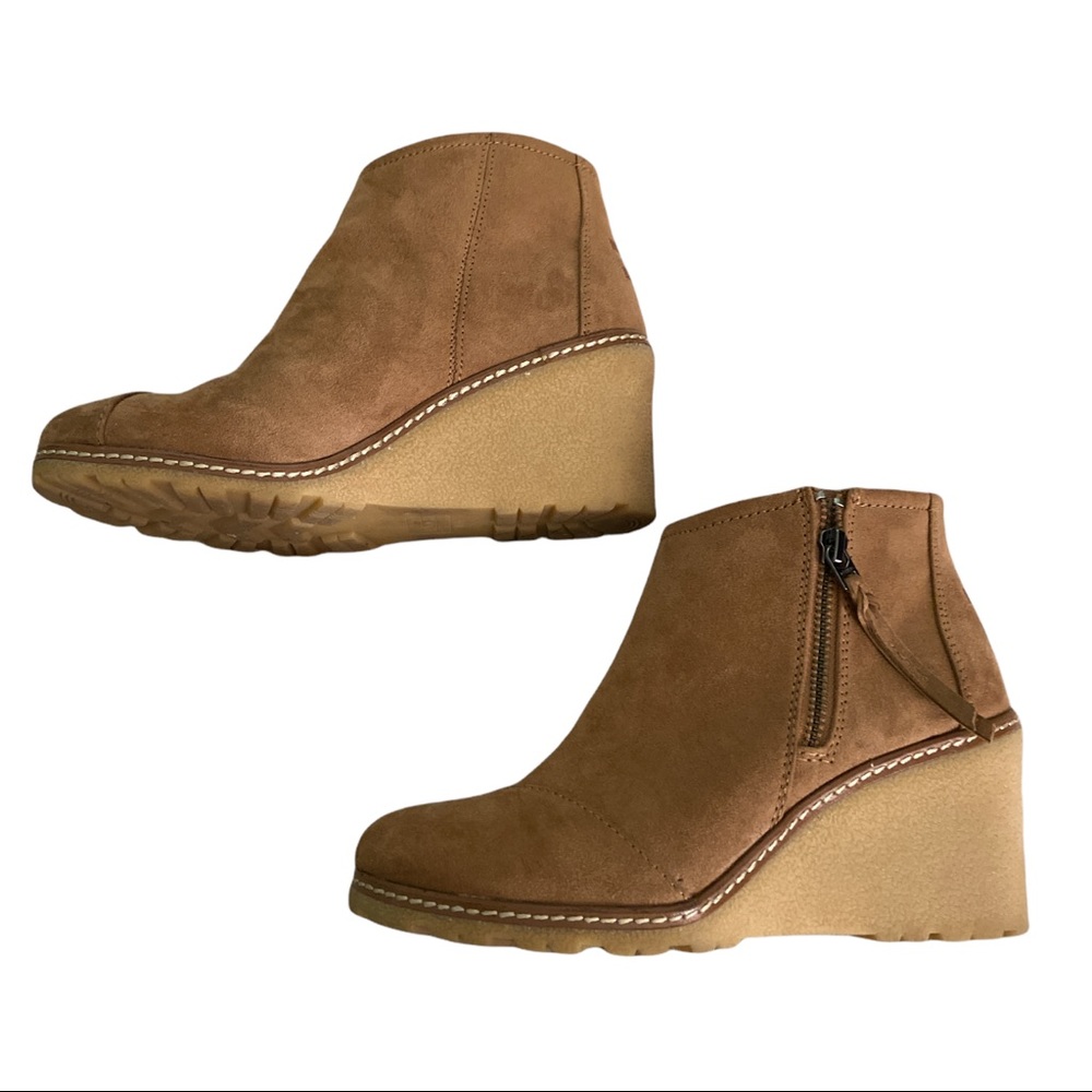 {TOMS} Zip Wedges